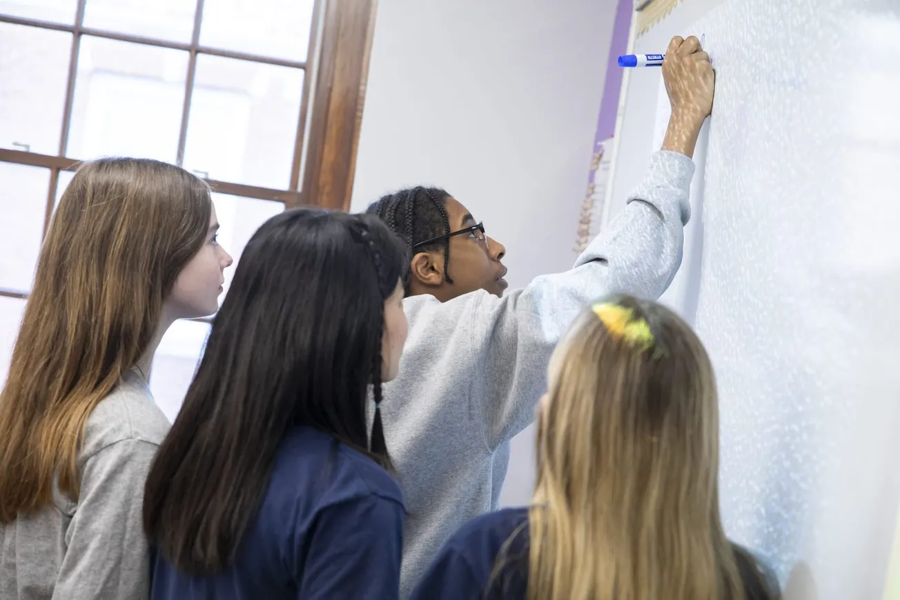 Sentirse en casa: La clave según Boston Collegiate Charter School al elegir una escuela