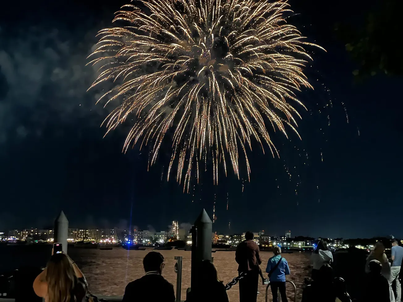 Autoridades locales anuncian los preparativos para la First Night en Boston 