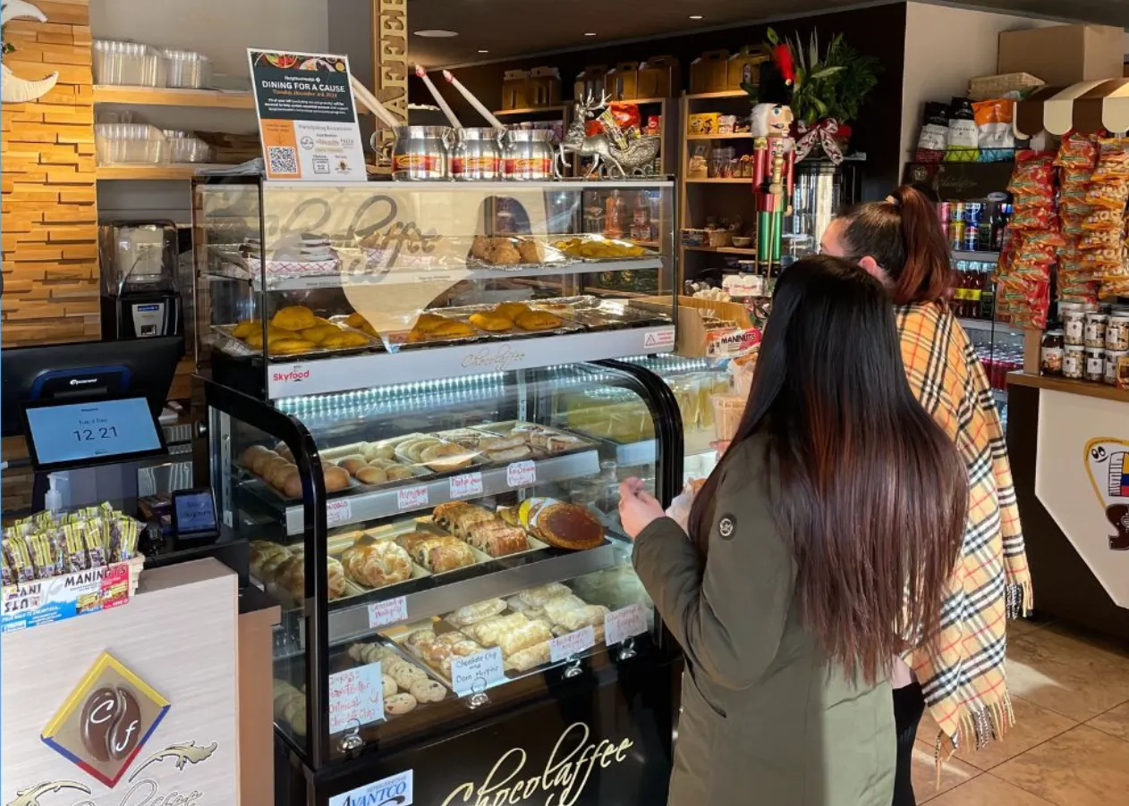 «Cenando por Una Causa» regresa a East Boston, Chelsea y Revere este enero para apoyar a pacientes de NeighborHealth