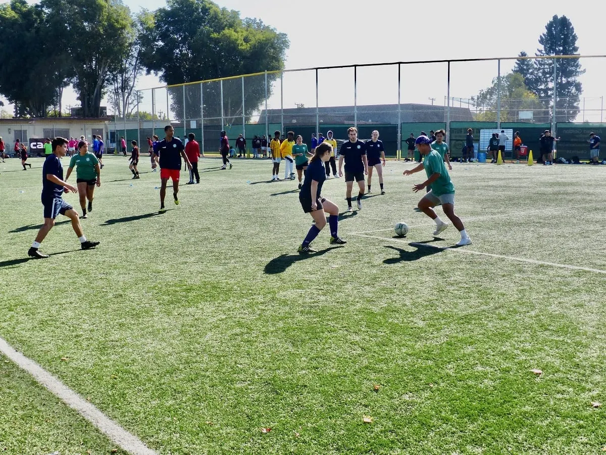 El equipo de Soccer Without Borders realizará el encendido del Prudential Center de Boston
