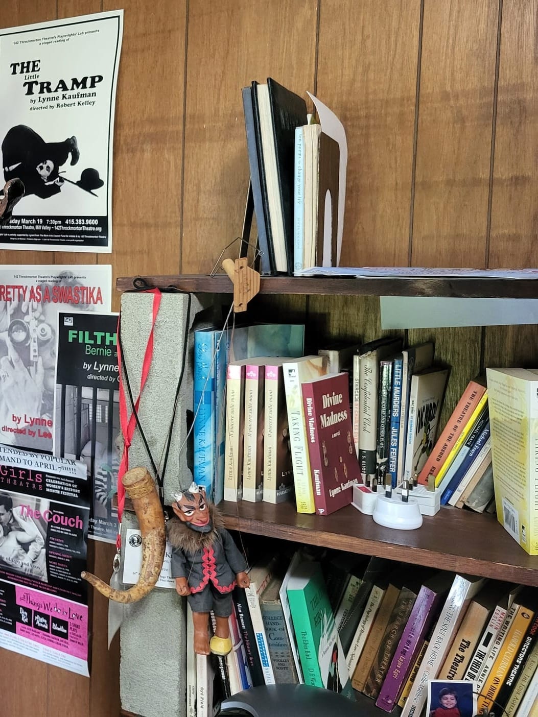 A book shelf.