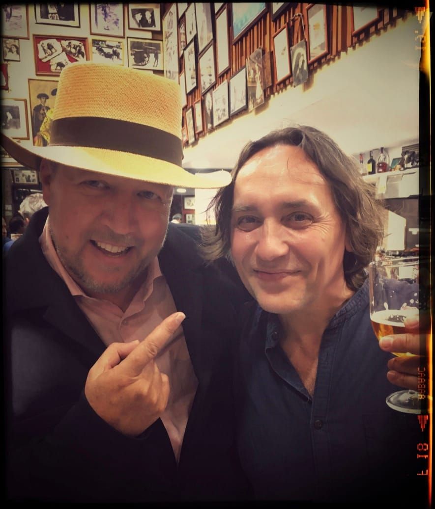 🇩🇪 Neun Andalusier:innen 💃 und Hans im Glück 🍀