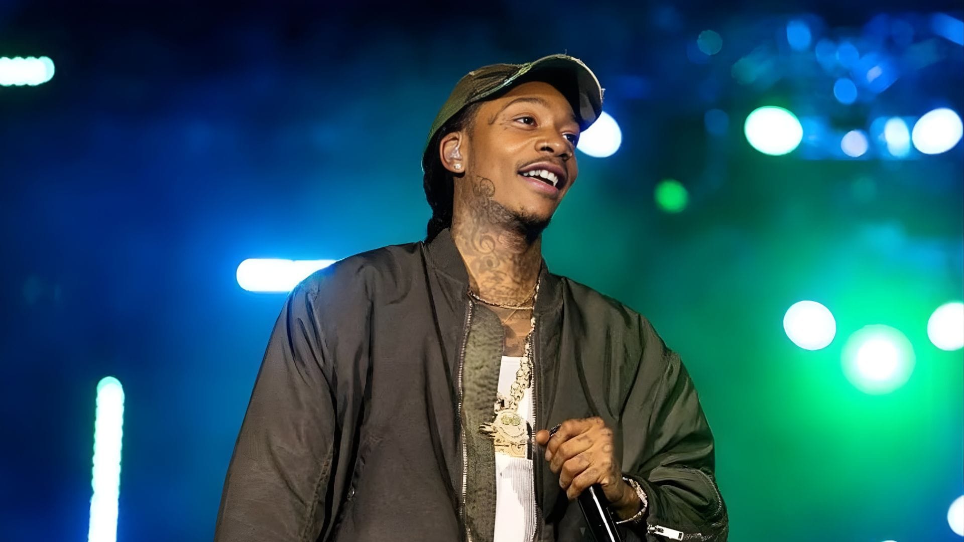 Wiz Khalifa Sentenced in Romania After Smoking on Stage