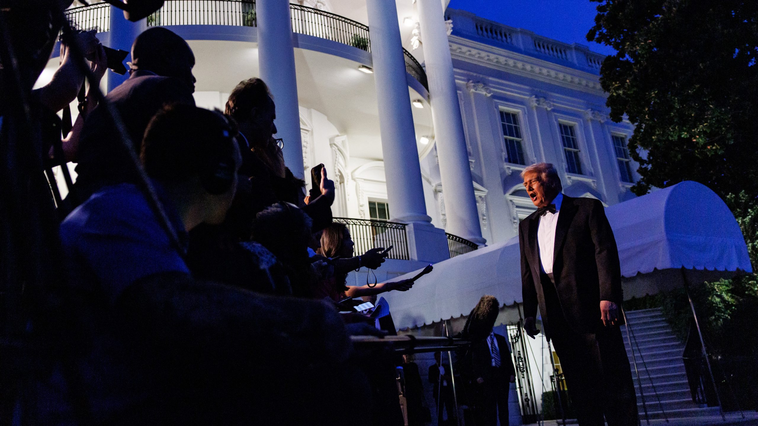 White House Clarifies H-1B $100,000 Fee for New Applicants