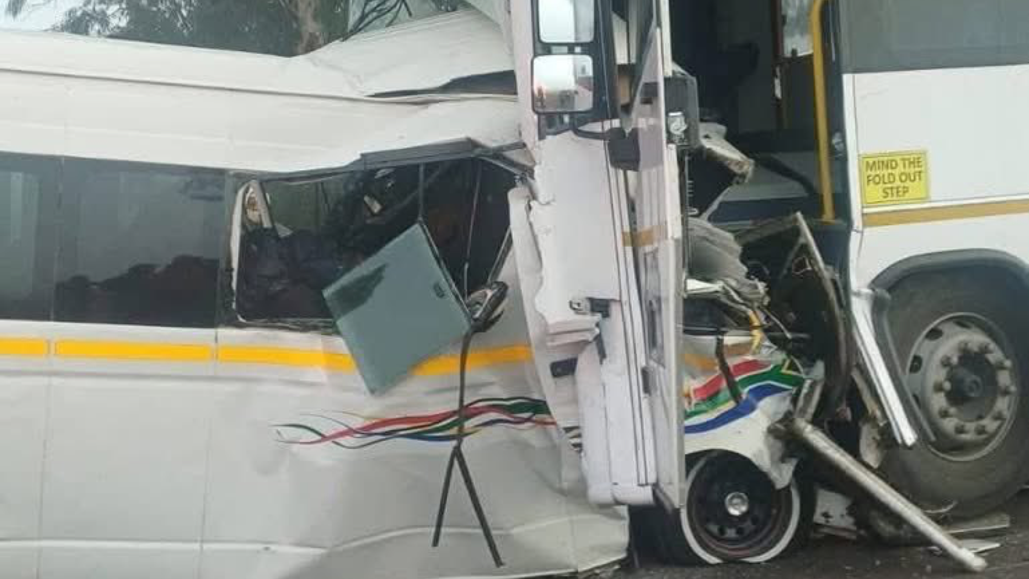 10 killed in Mpumalanga Bus and Taxi Crash