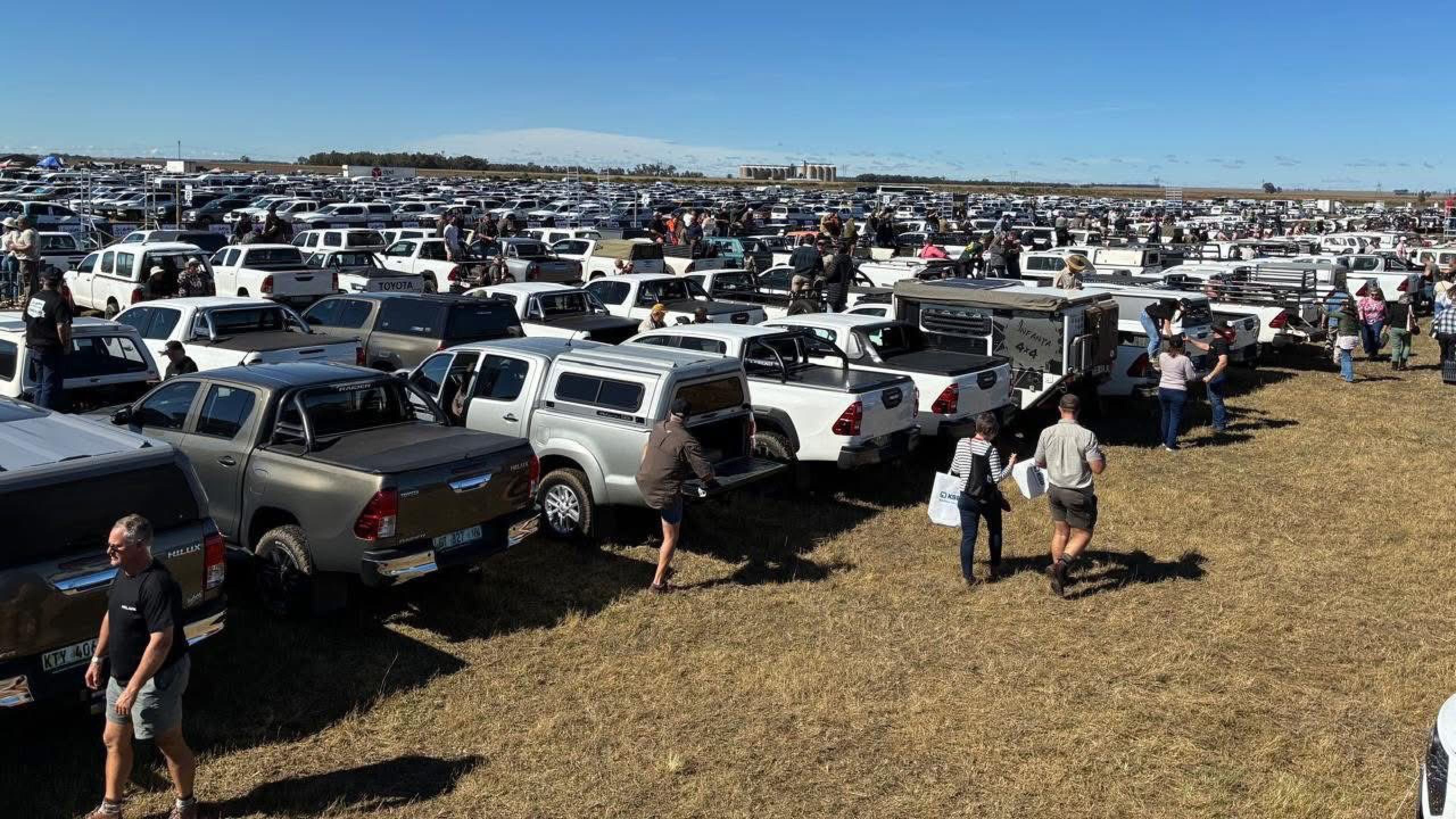 Toyota Sets Hilux Gathering Record at Nampo