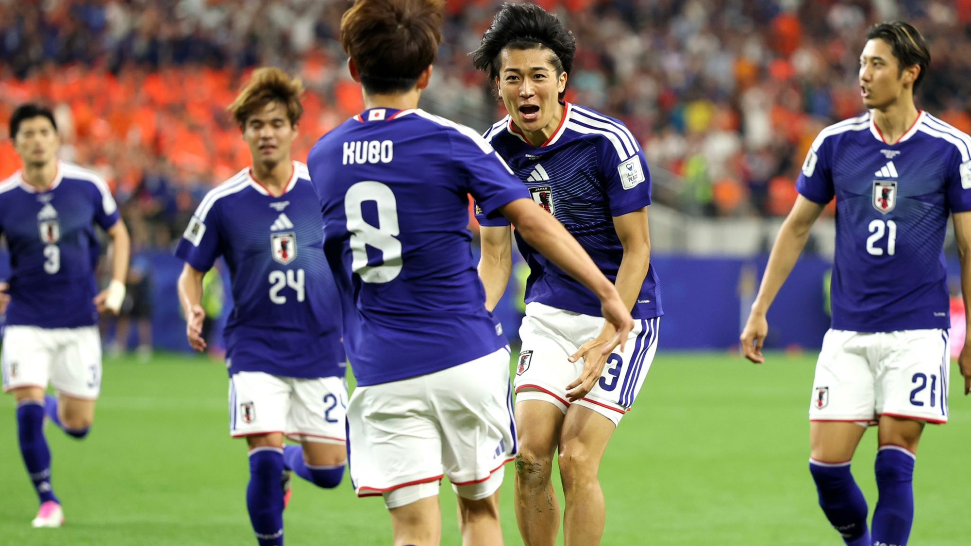 Japan Fans Clean Up Stadium After World Cup Draw
