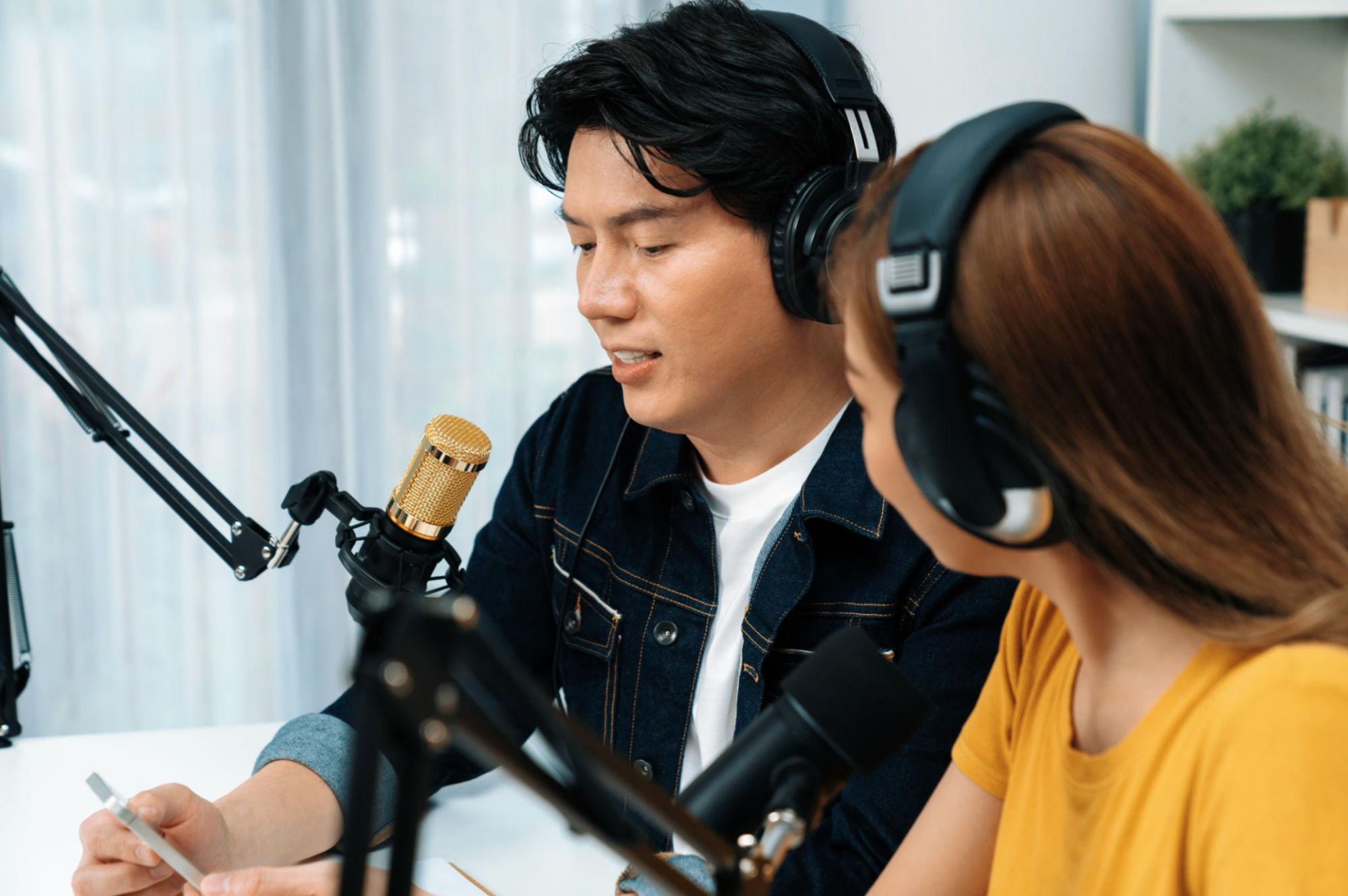 Is Radio Dead? Or Is It Making a Comeback?