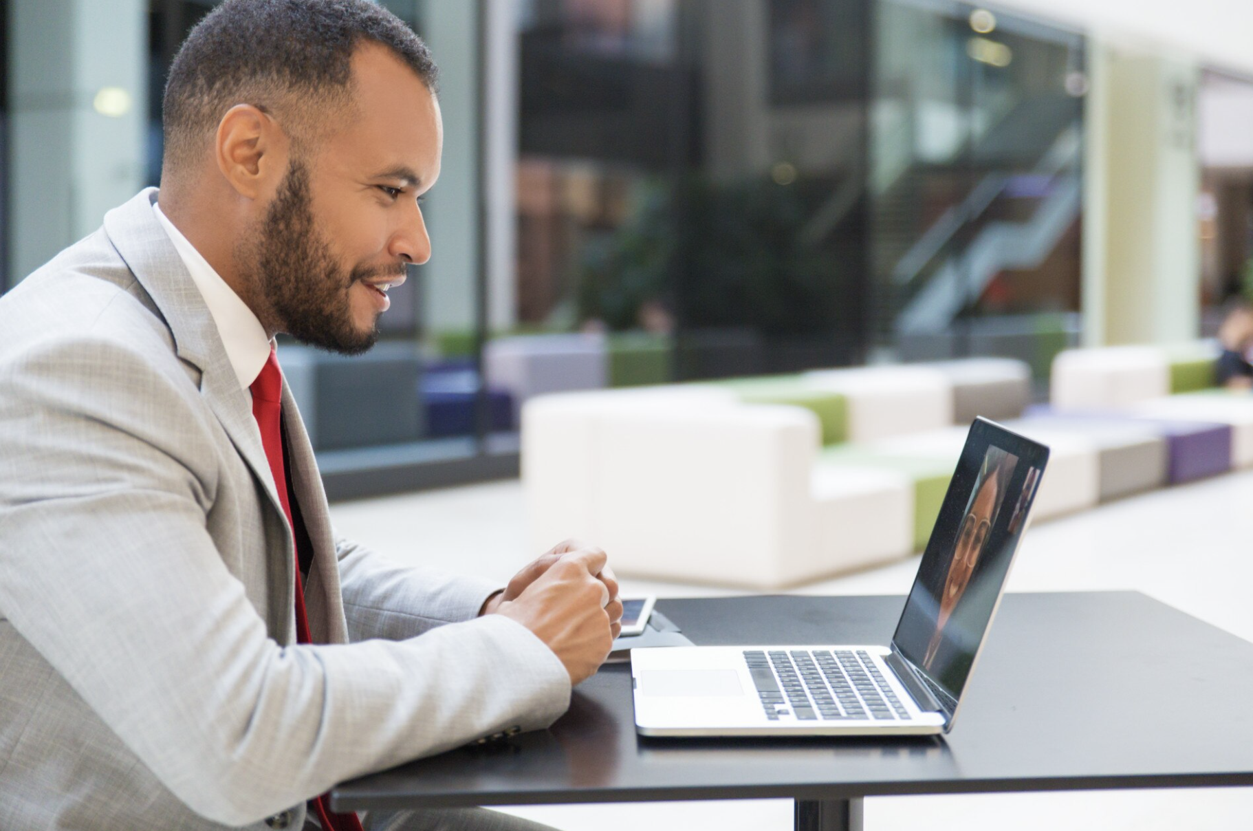 "Follow Me for Tips": The Leadership Style Driving Young CEOs