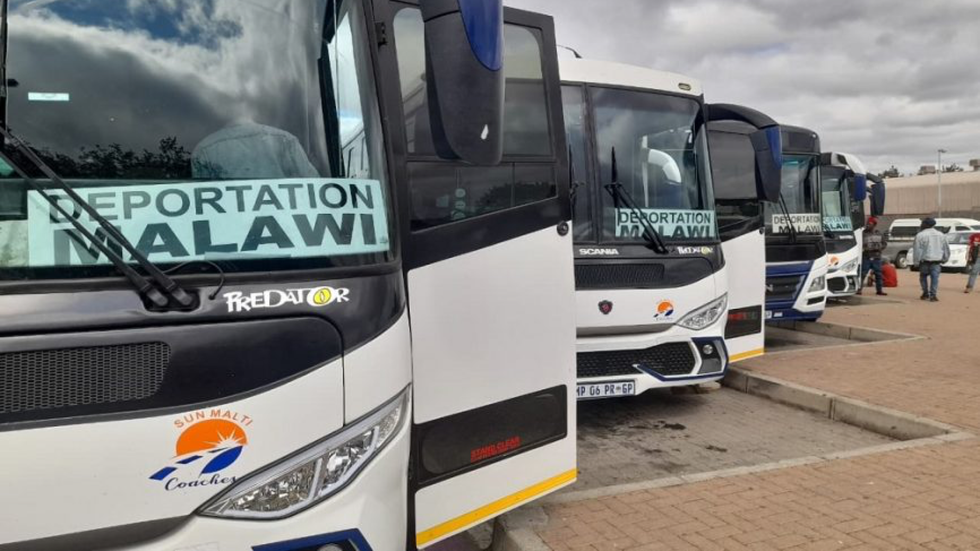 Migrants Allege R200 Extortion on Journey Home