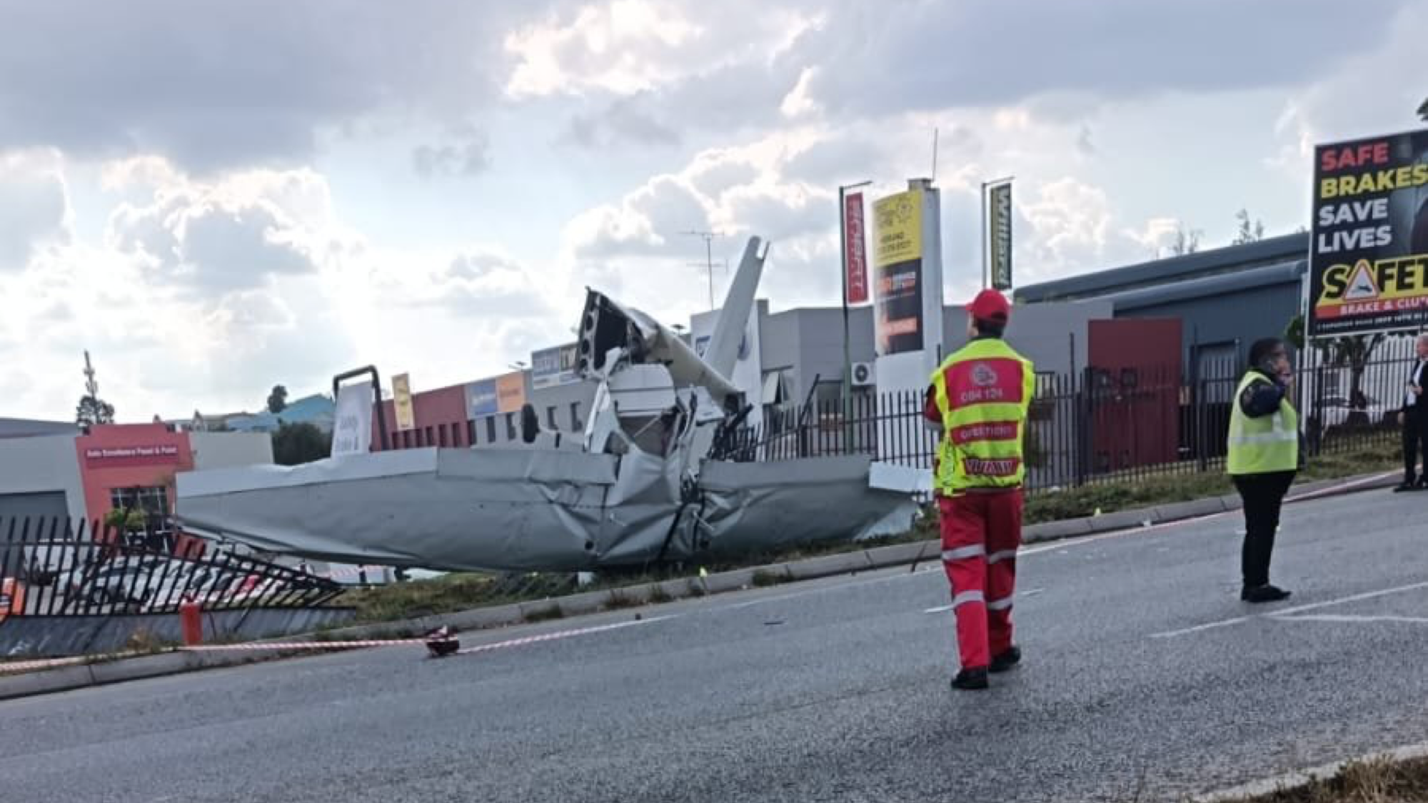 Two Injured in Light Aircraft Crash Near Midrand