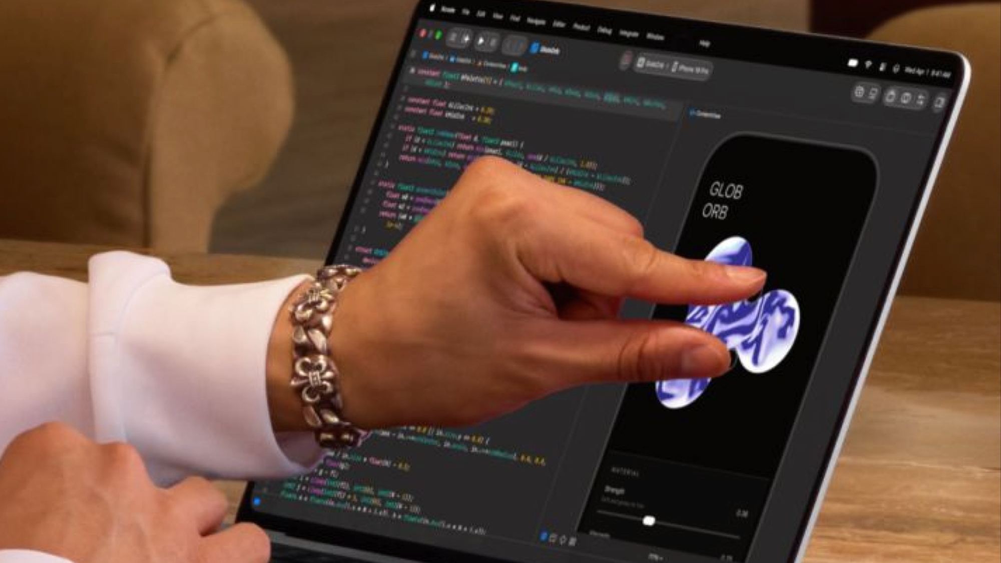 Apple Unveils First Touchscreen MacBook Pro