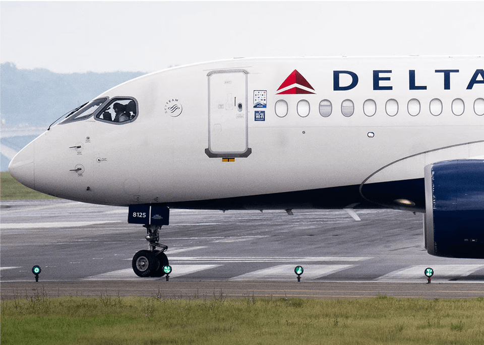 How Would You Handle a 29-Hour Surprise Island Landing?