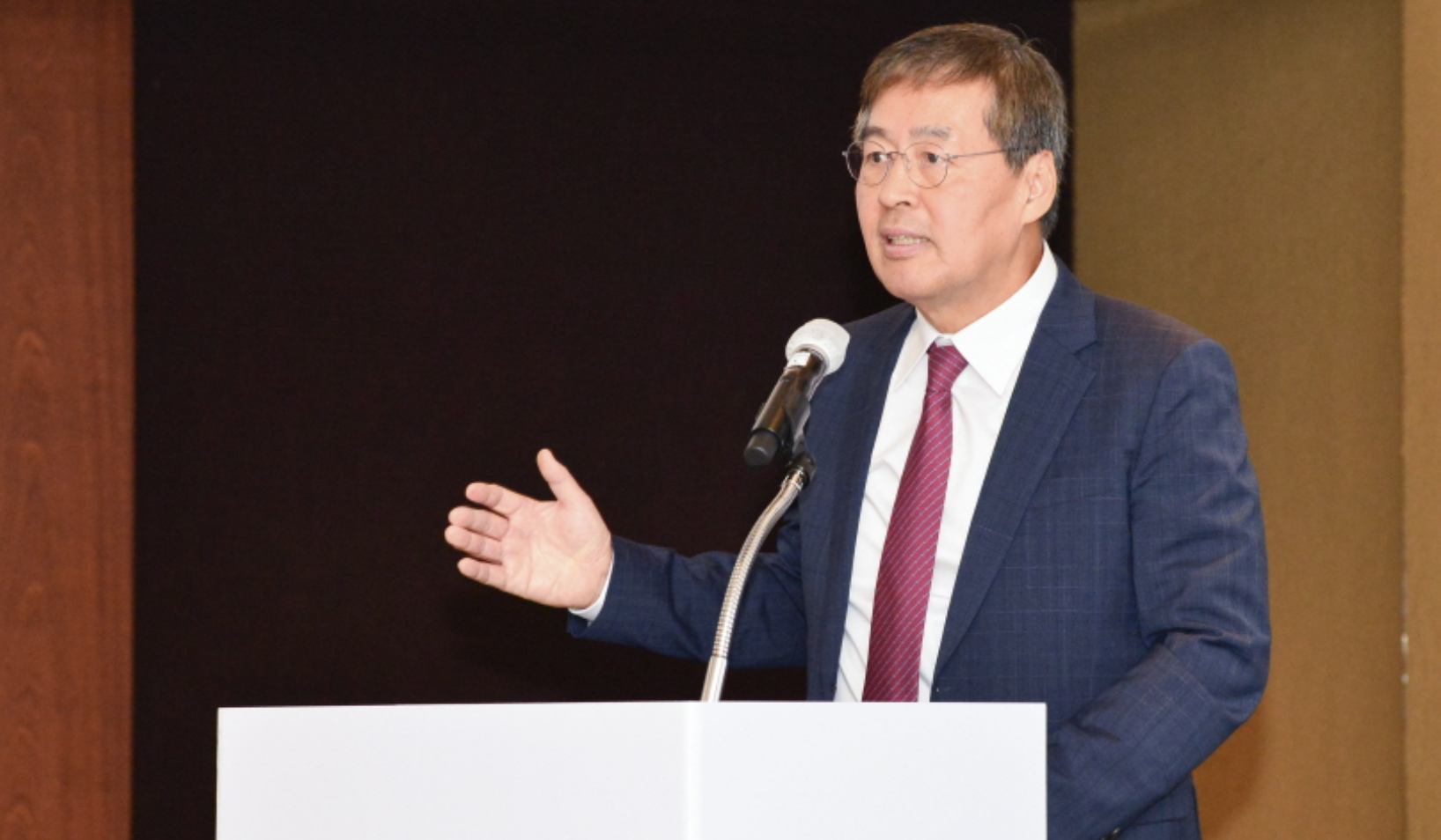 LG Chem Aims to Become Global Leader in Battery Materials by 2030