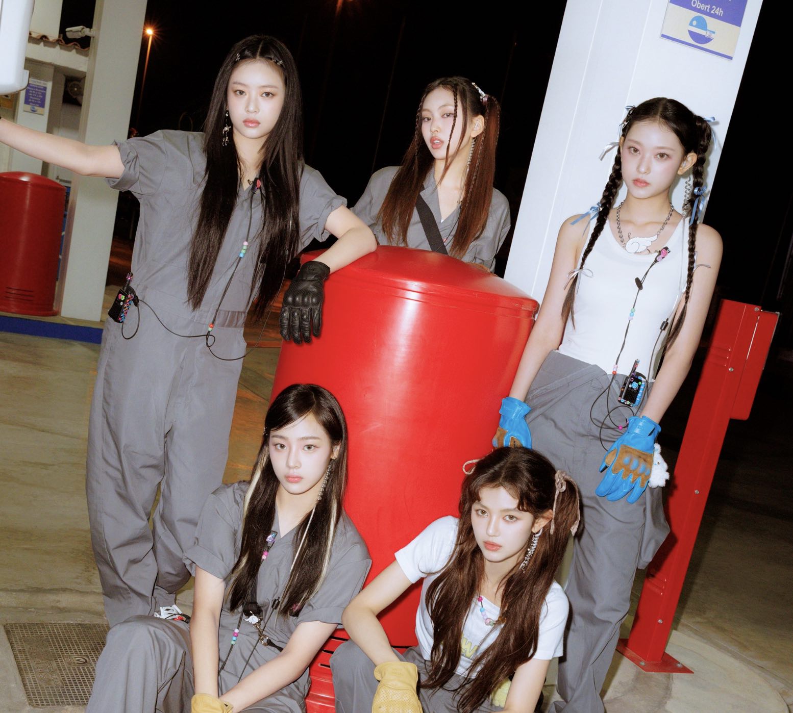 NewJeans Dominates Charts: A Global K-Pop Sensation