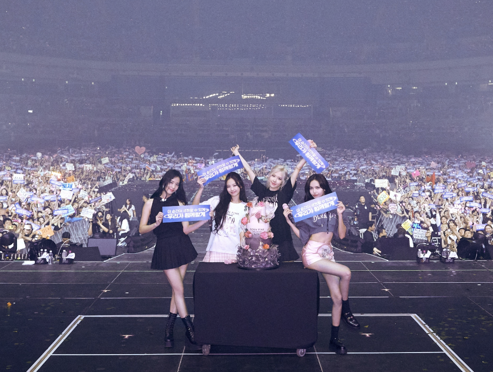 BLINKS Rejoice as BLACKPINK Re-Signs With YG