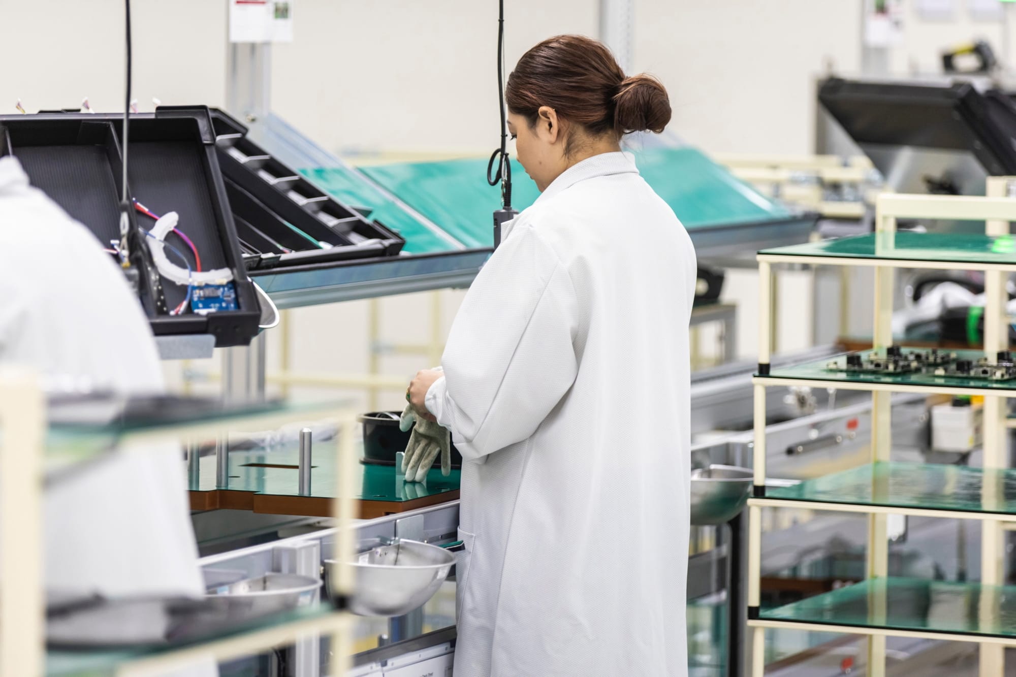 LG Opens First US Electric Vehicle Charger Factory