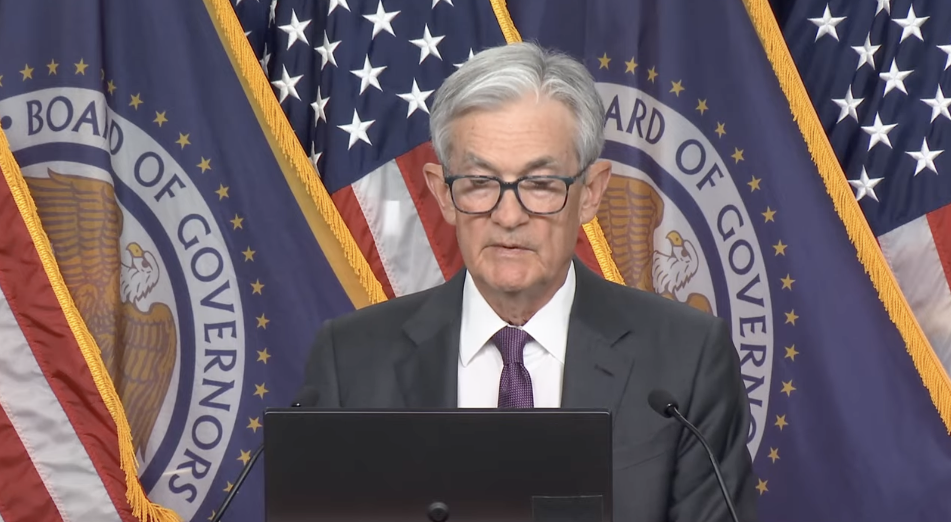 Fed Holds Rates Steady, Slows Balance Sheet Reduction in 2025