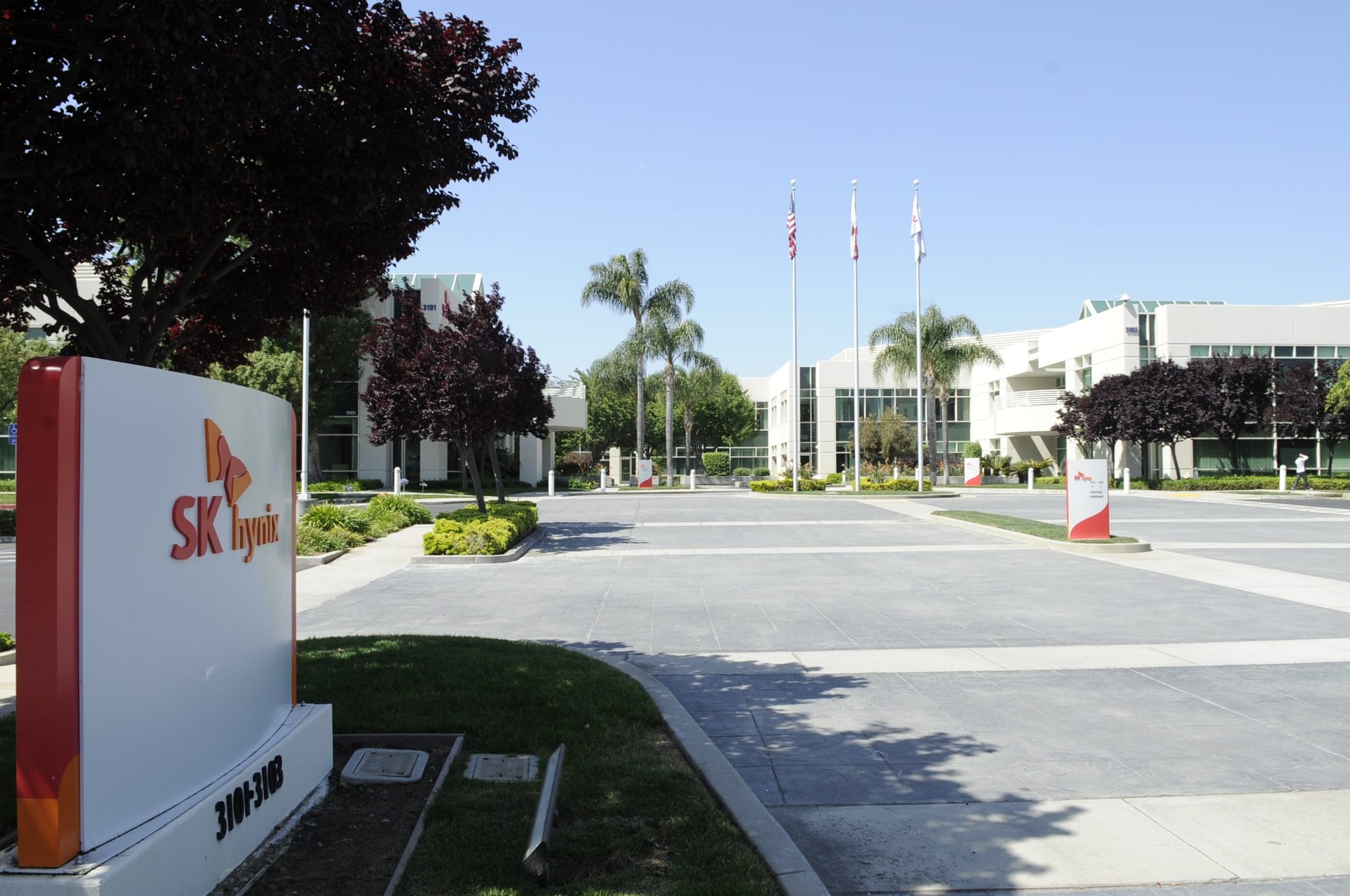 SK Hynix to Form $10B U.S. AI Unit via Solidigm Restructuring