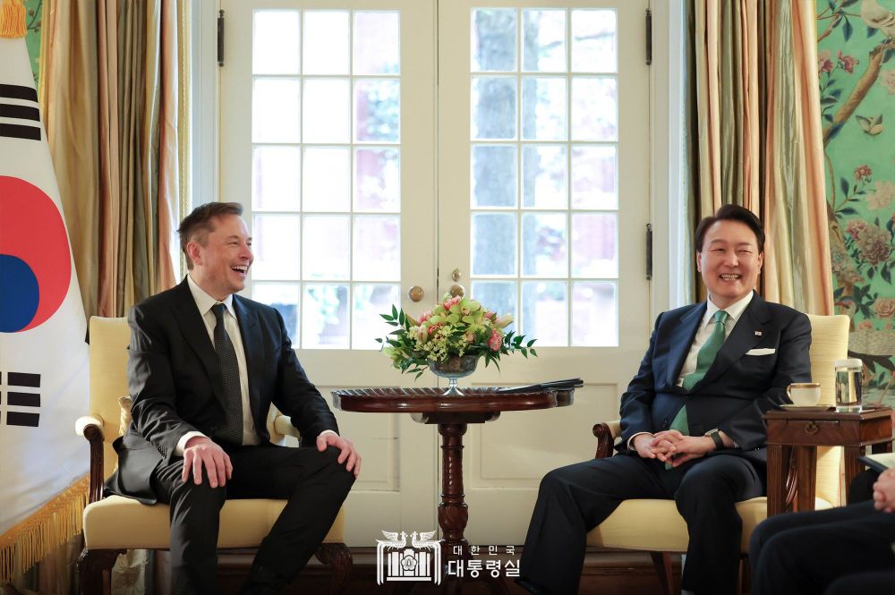 South Korea's President Yoon Discusses Gigafactory Prospects with Tesla CEO Elon Musk in Washington post image