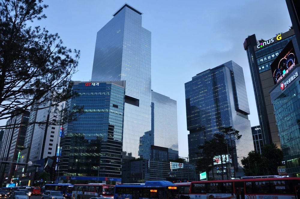 Where did Top Conglomerates invest in the startups? post image