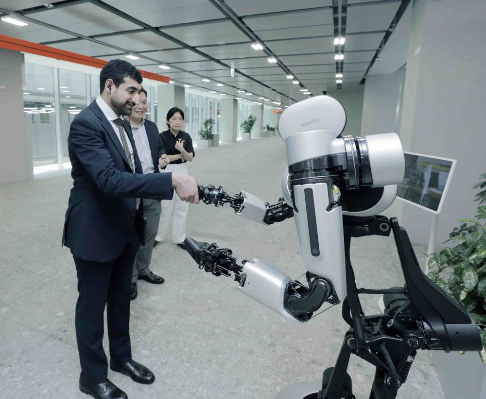 Director of Sharjah Digital Office Visit to NAVER: A Leap in Digital Transformation post image