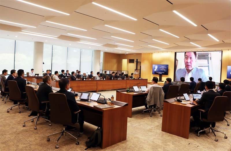 SK Group Plans $59.4 Billion Investment in AI and Chips by 2026 post image