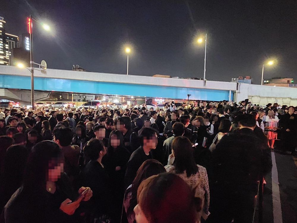 Prada Event in Seoul Shut Down as 700-Strong Crowd Sparks Safety Alert post image