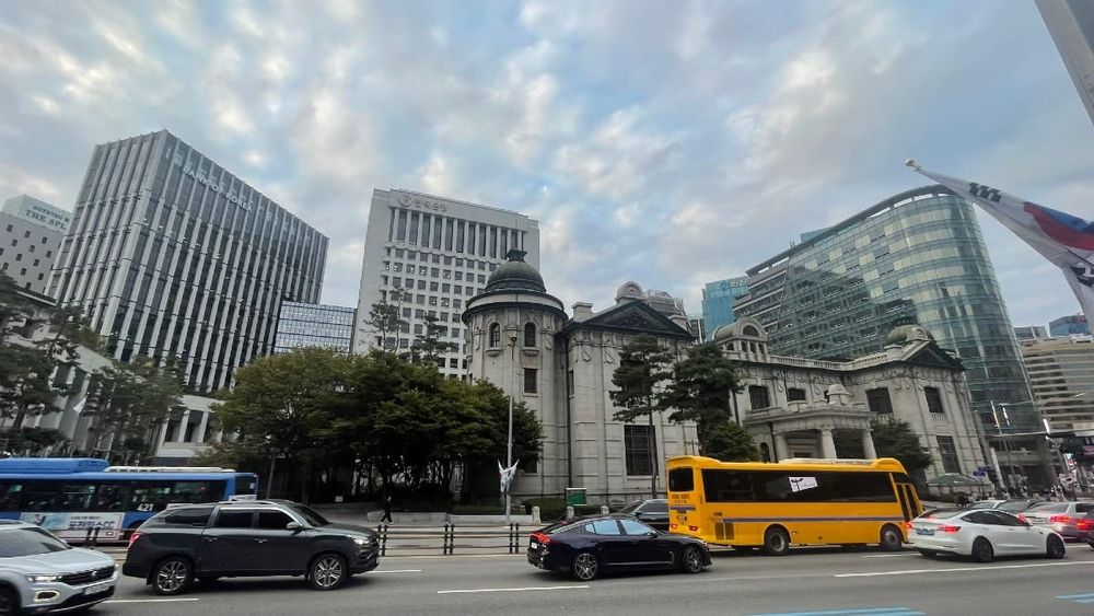 Bank of Korea cuts rates amid inflation stabilization, economic uncertainties post image
