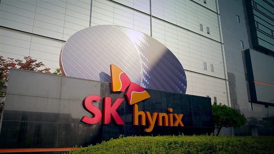 SK hynix posts record profit on AI chip boom, sees continued growth post image