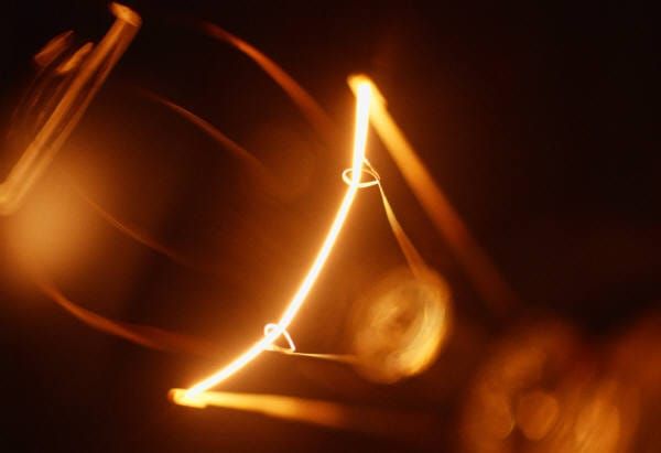 Energy crisis shifts investment away from fossil fuels
