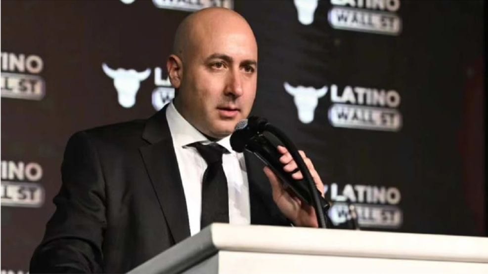 La trayectoria de Cerimedo bajo la lupa: crecen las dudas sobre su  formación universitaria y la relación con la política | Perfil