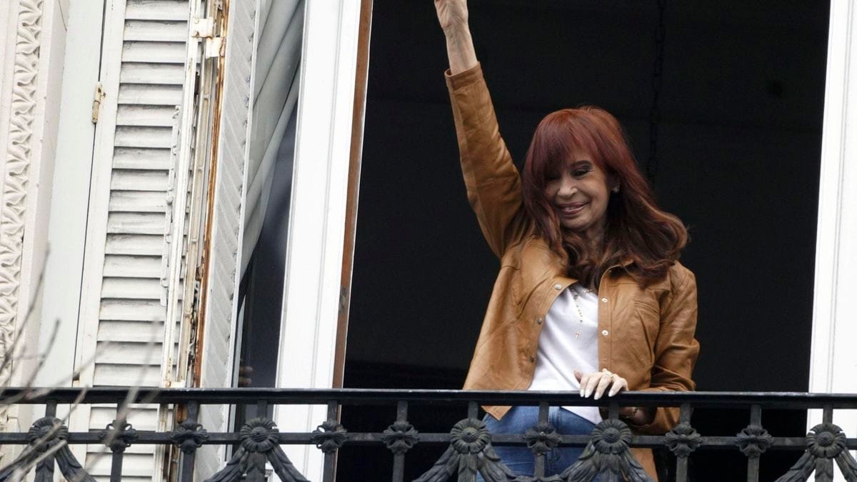 Encerrada en San José 1111, Cristina restringe su actividad política y busca una alternativa para 2027 - elDiarioAR.com