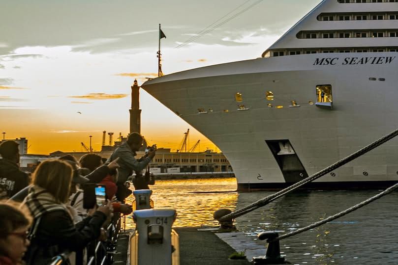 La Lanterna non è più il simbolo di Genova