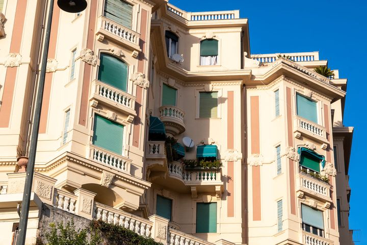 Le foto inedite del palazzo Ex INPS appena venduto a Genova