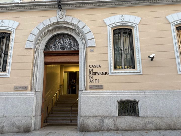 La Banca si loda, ma non dà spiegazioni ai piccoli investitori