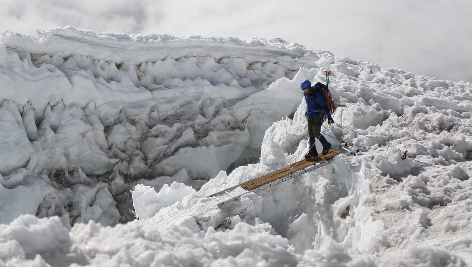 Tips for Your First Time Mountaineering (From the People Who Know Best)