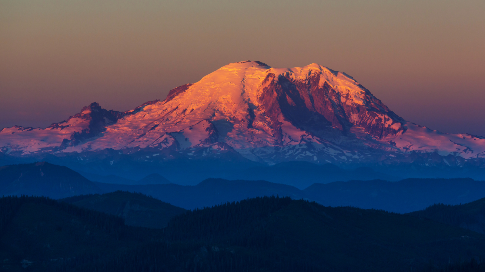 Tips for Your First Time Mountaineering (From the People Who Know Best)