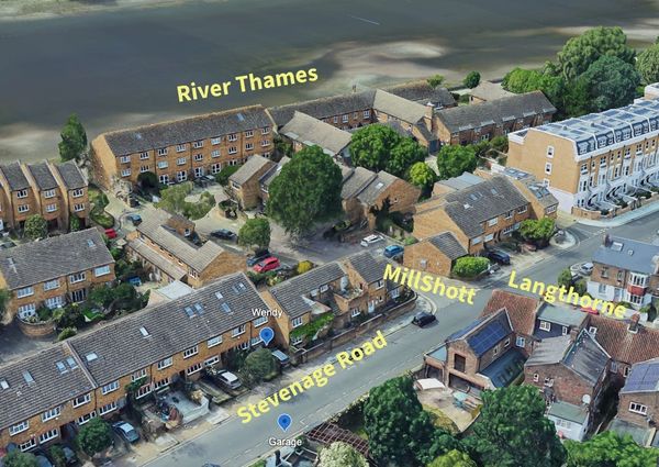 Suzy: Before the Pub