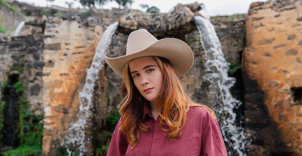 Rae Isla, Traveling Bard