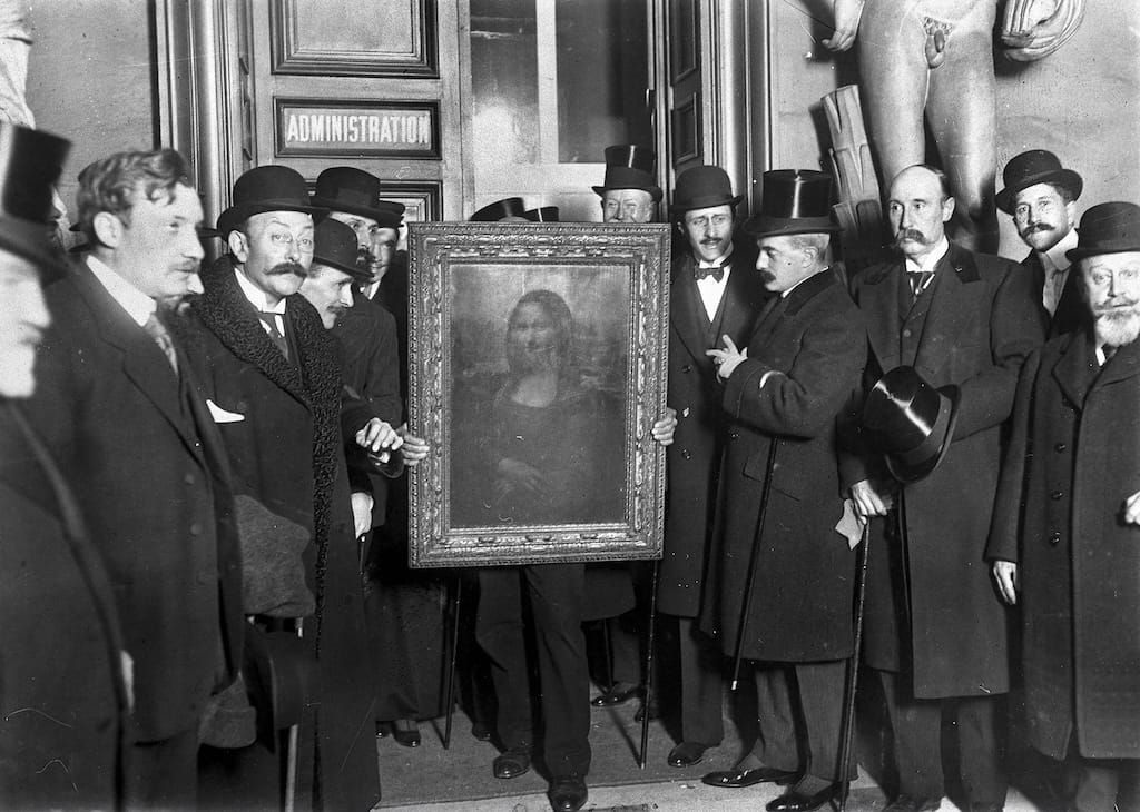 Was the Mona Lisa Always Famous? The Role of Theft in Creating Legends