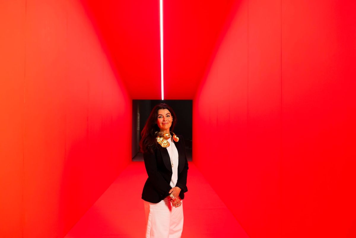 Es Devlin Unveils Monumental Library at London’s Design Museum