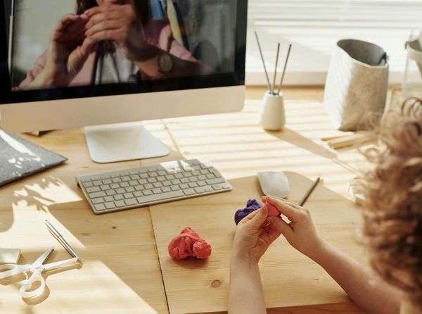 Online Art Education: Resources and Best Practices