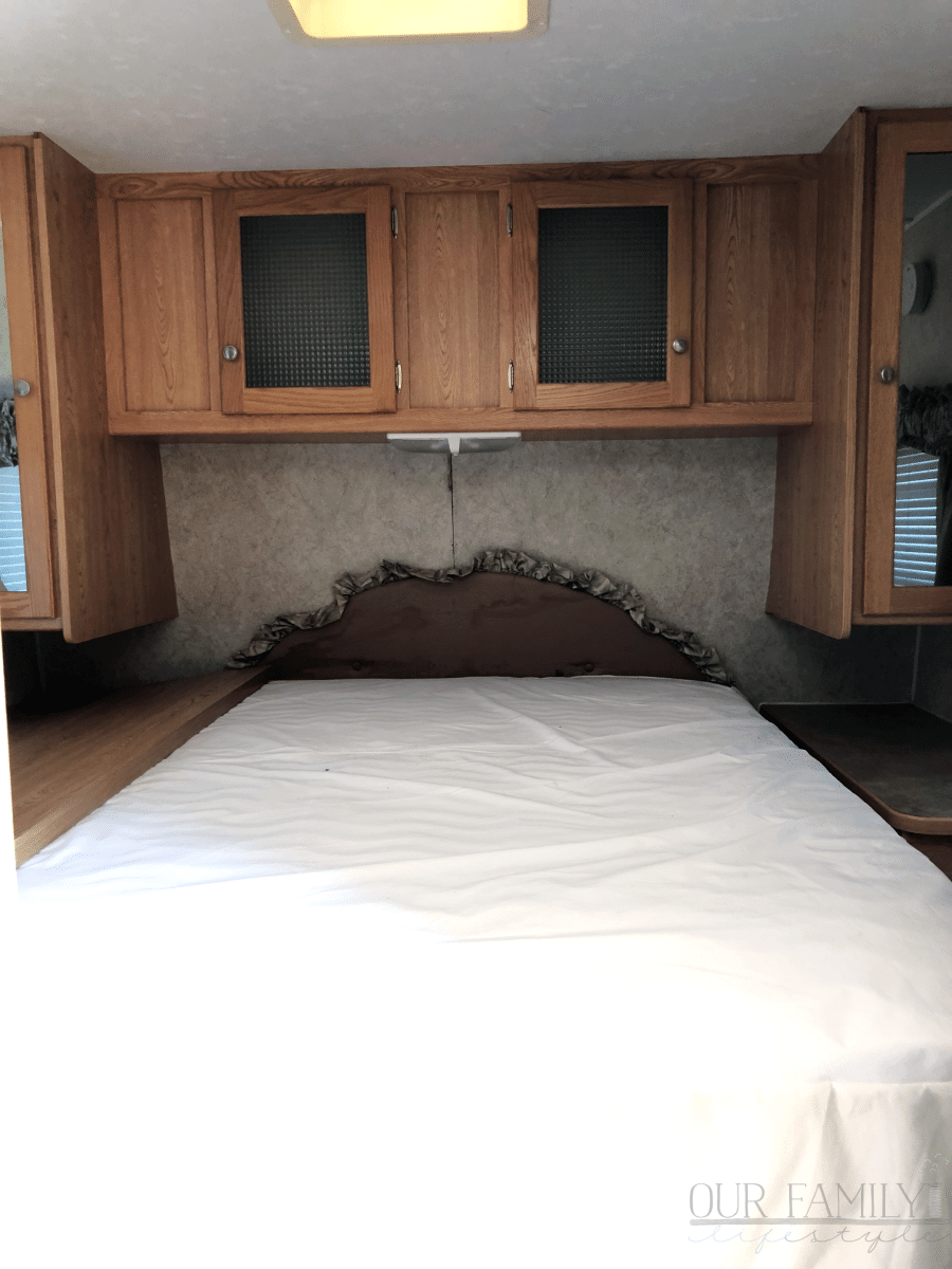 2007 Sunset Creek 298BH bedroom