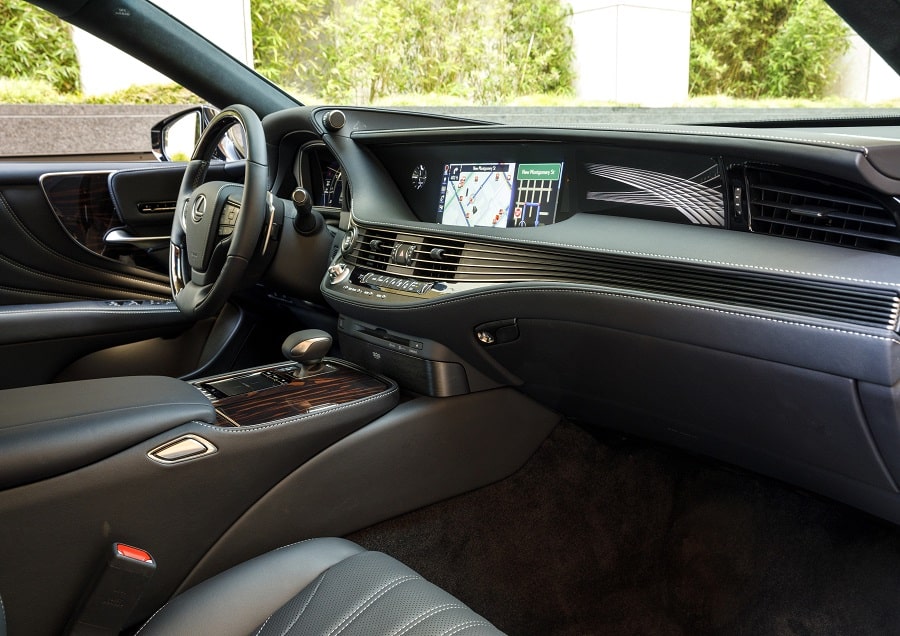 2020 Lexus LS 500h front seat interior