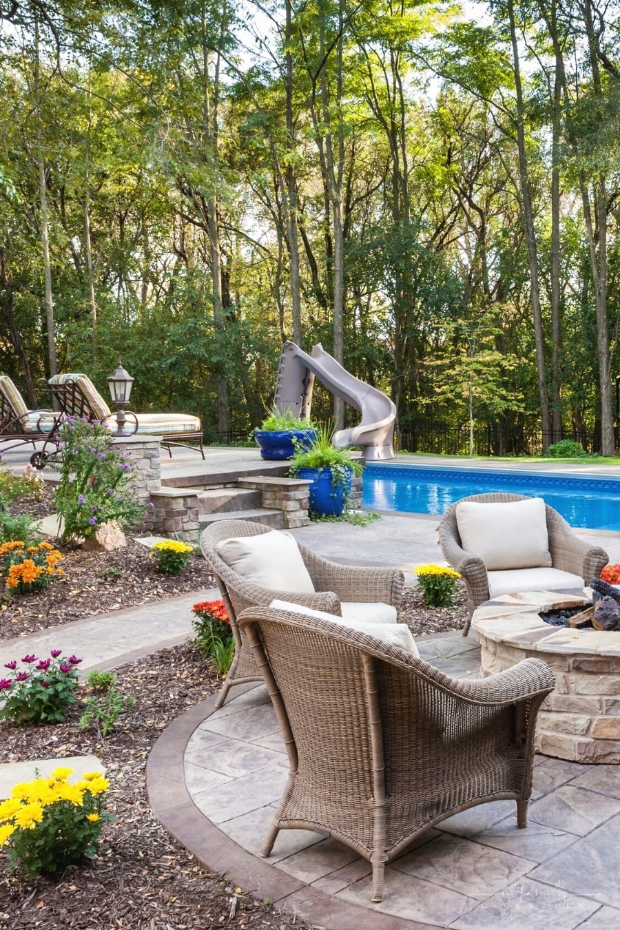8 Simple Yet Great Ideas On How To Turn Your Yard Into A Summer Resort