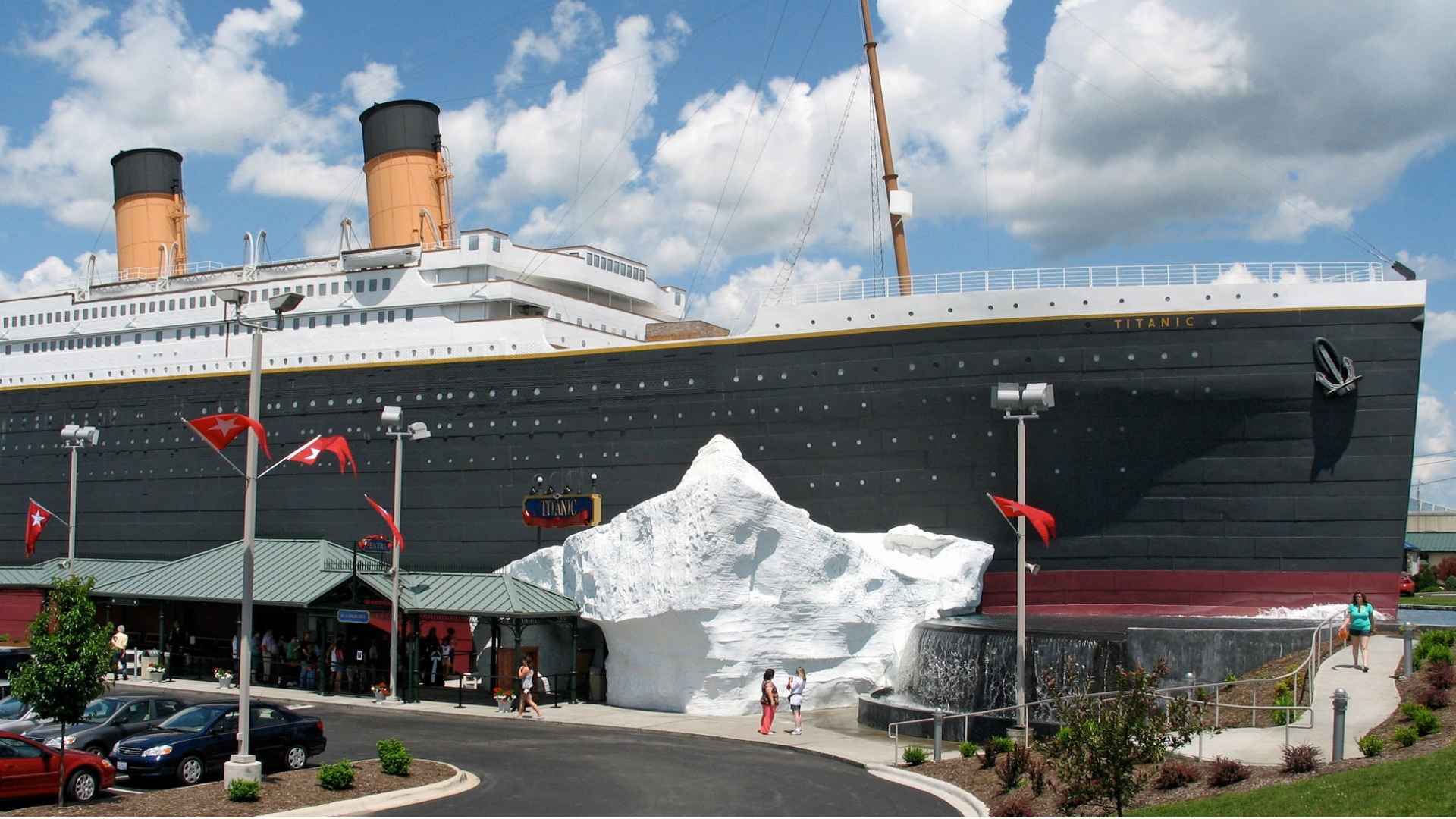 Experience the Elegance and History of the Titanic - Branson, MO