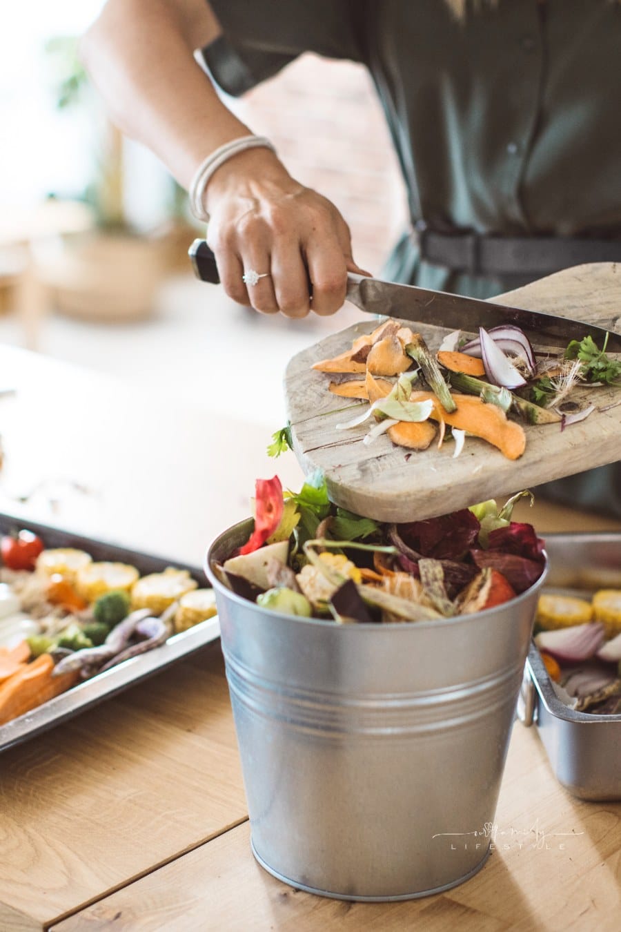 Making compost from vegetable leftovers