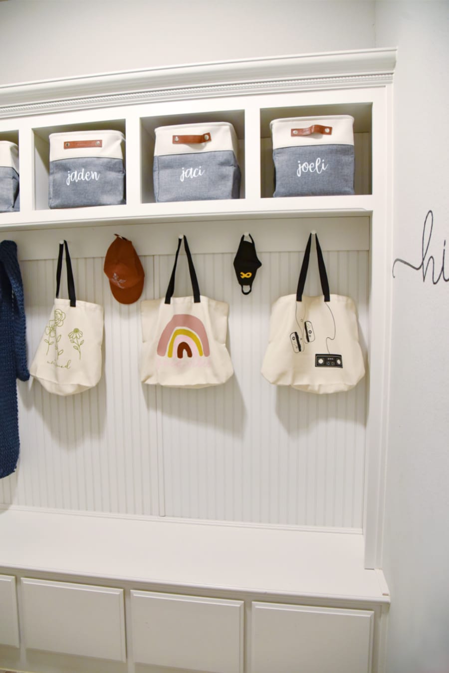 Create a Welcoming Modern Mud Room with Cricut