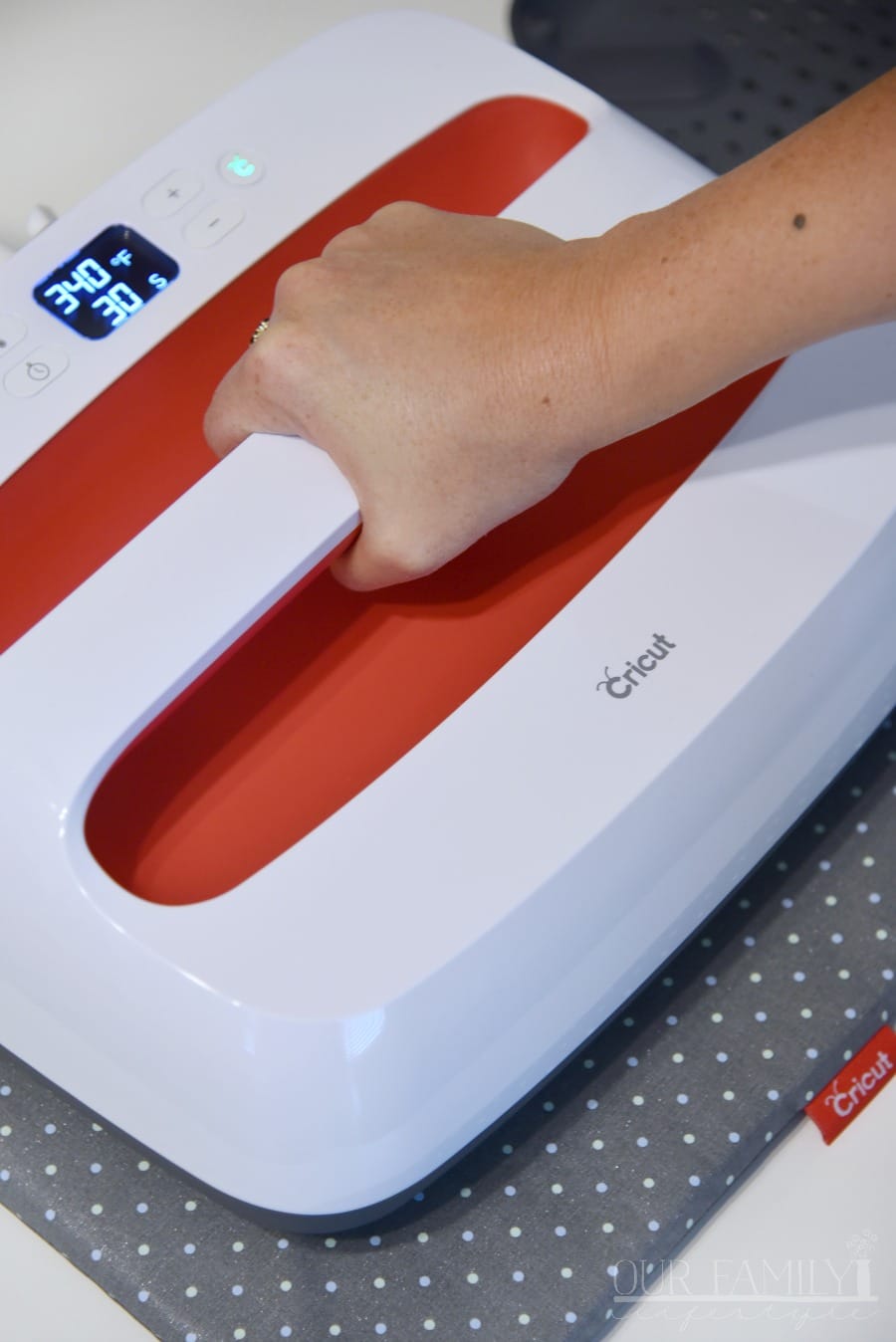 Cricut EasyPress2 heating guide